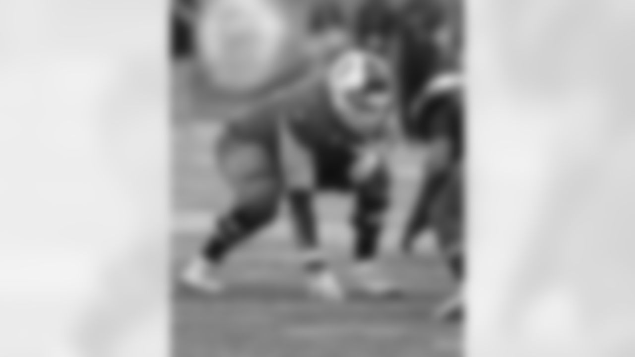 North squad offensive guard Dan Feeney of Indiana (67) lines up for a play during the second half of the Senior Bowl NCAA college football game, Saturday, Jan. 28, 2017, at Ladd-Peebles Stadium in Mobile, Ala. (AP Photo/Butch Dill)