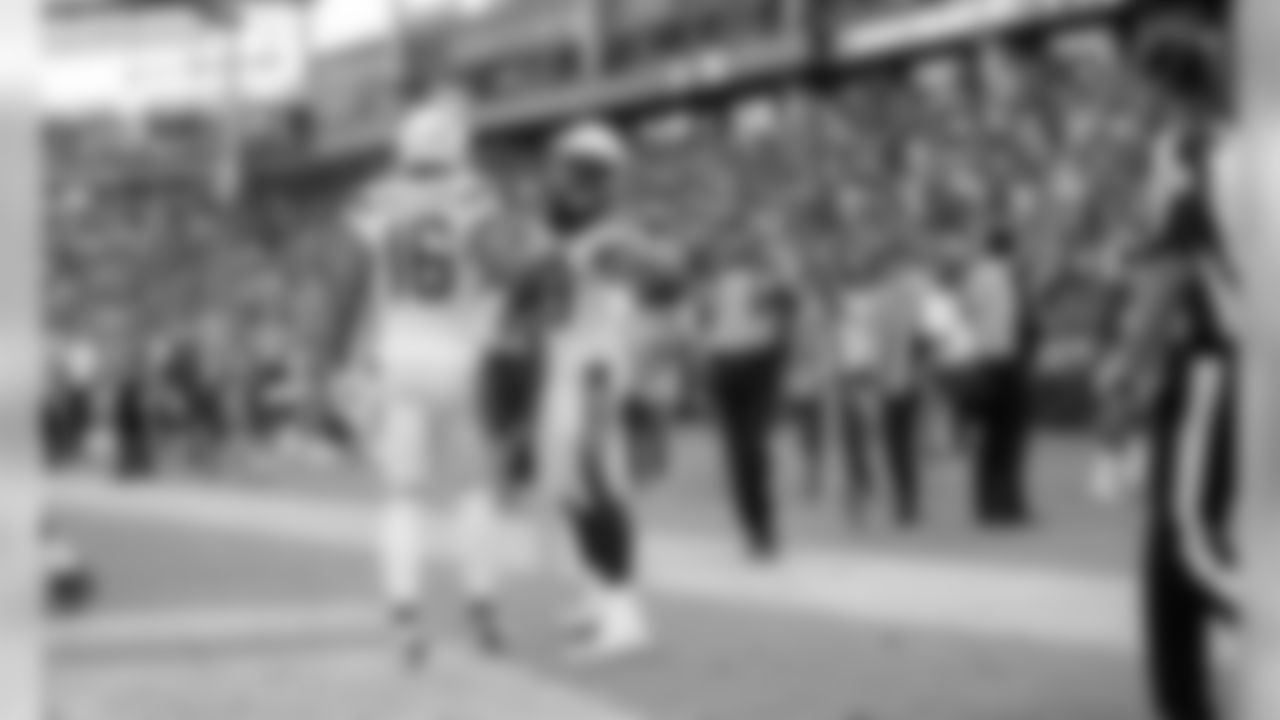 Melvin Gordon celebrates with Tyrell Williams after a two point conversion during the Bolts' matchup against the 49ers.