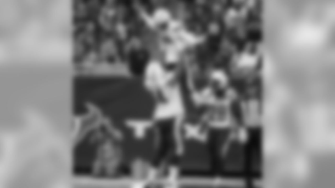 112816_sdvshou_mn_237.jpg