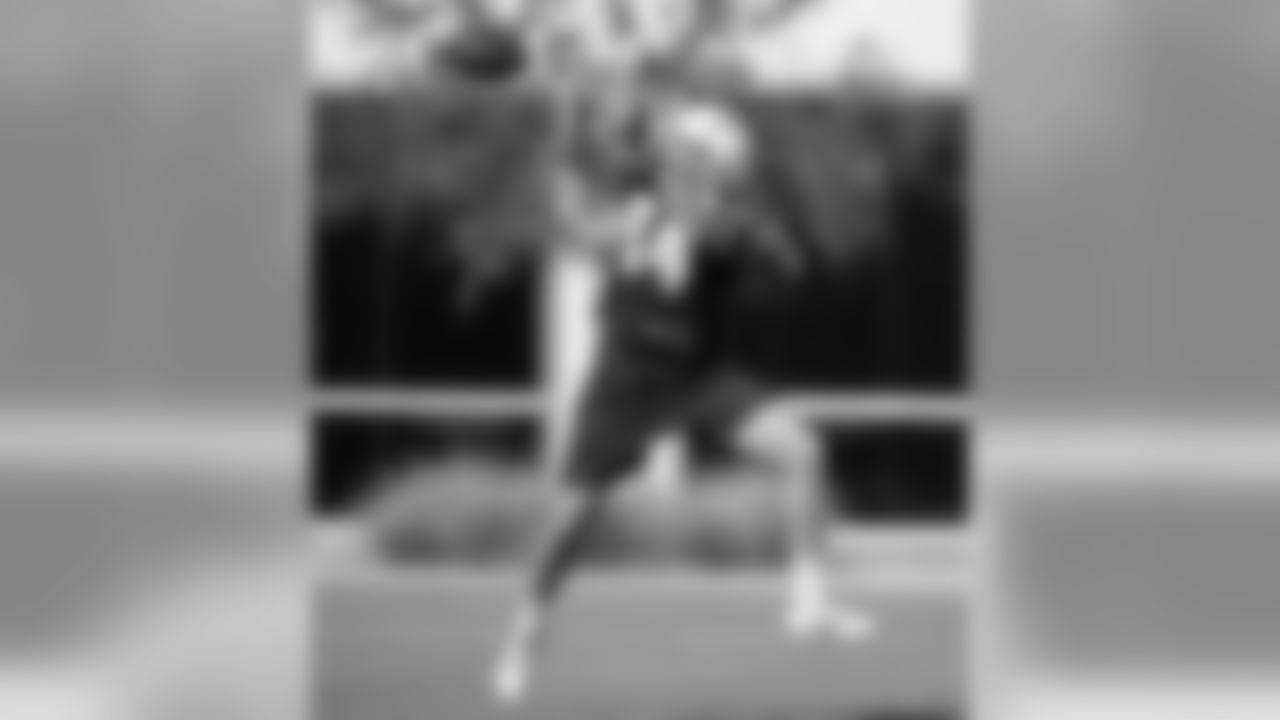 84 WR Dylan Cantrell