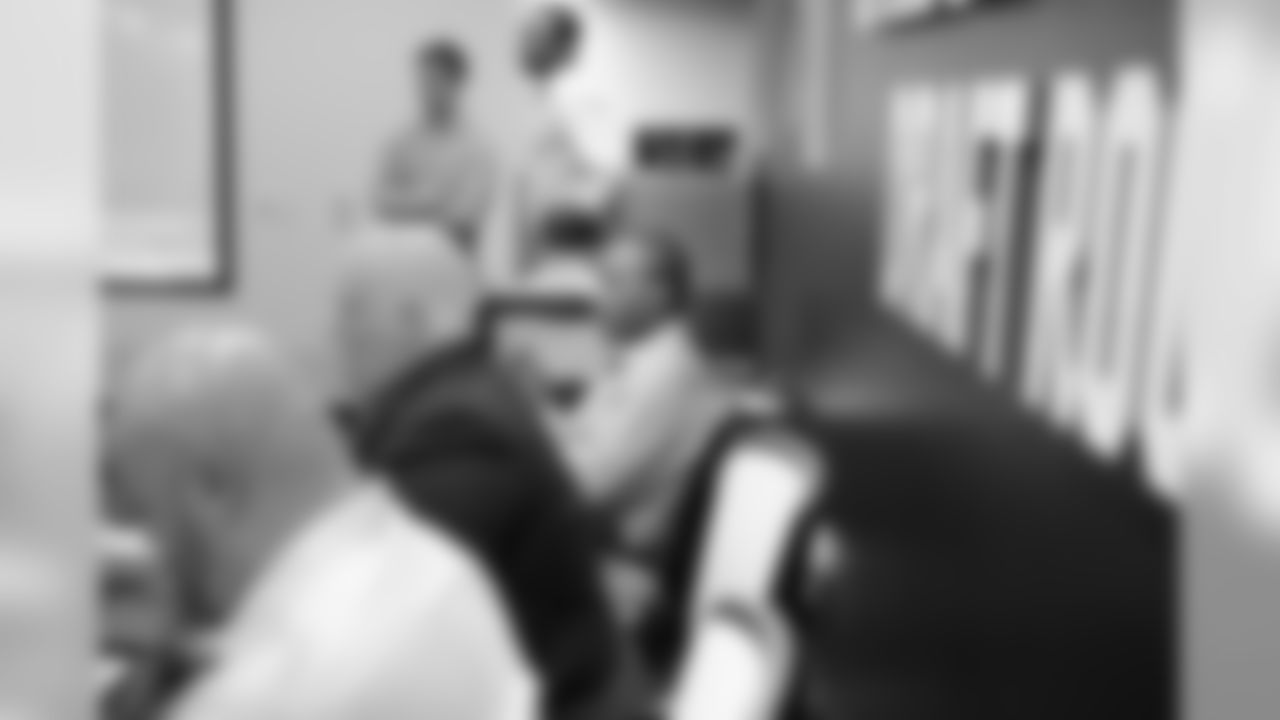 042519_Draft_Room_027