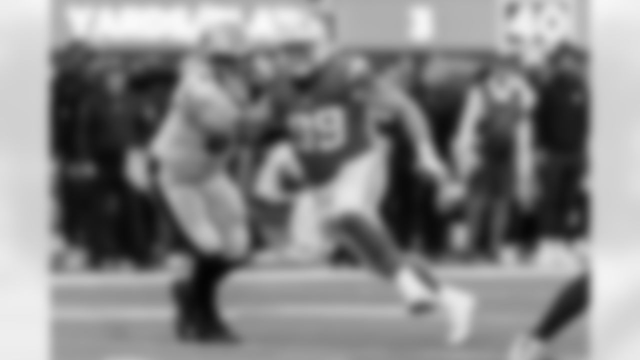 #99 | DL | SCOTT MATLOCK