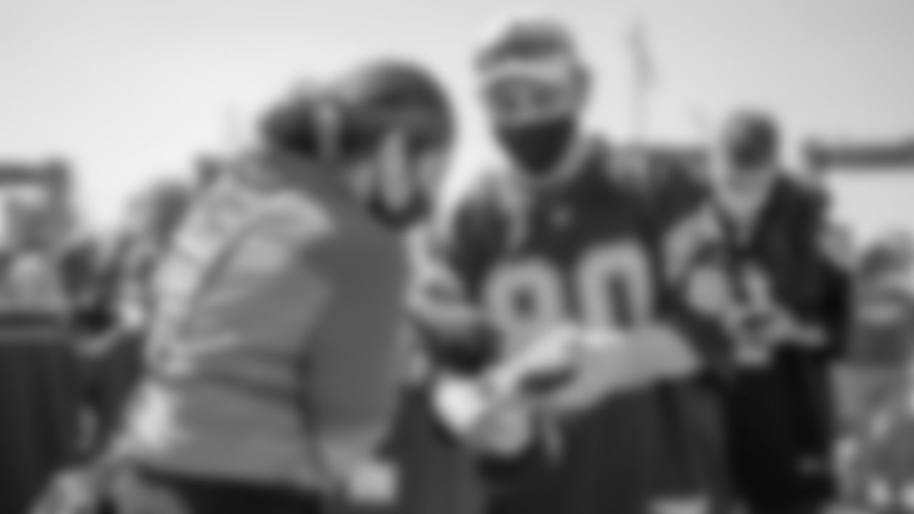 210919_FansLACvsDAL_011