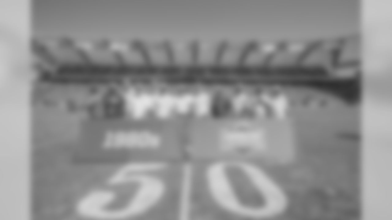Kansas City Chiefs at Los Angeles Chargers on Sunday, September 09, 2018 in Carson, CA. Final score: 38-28 .