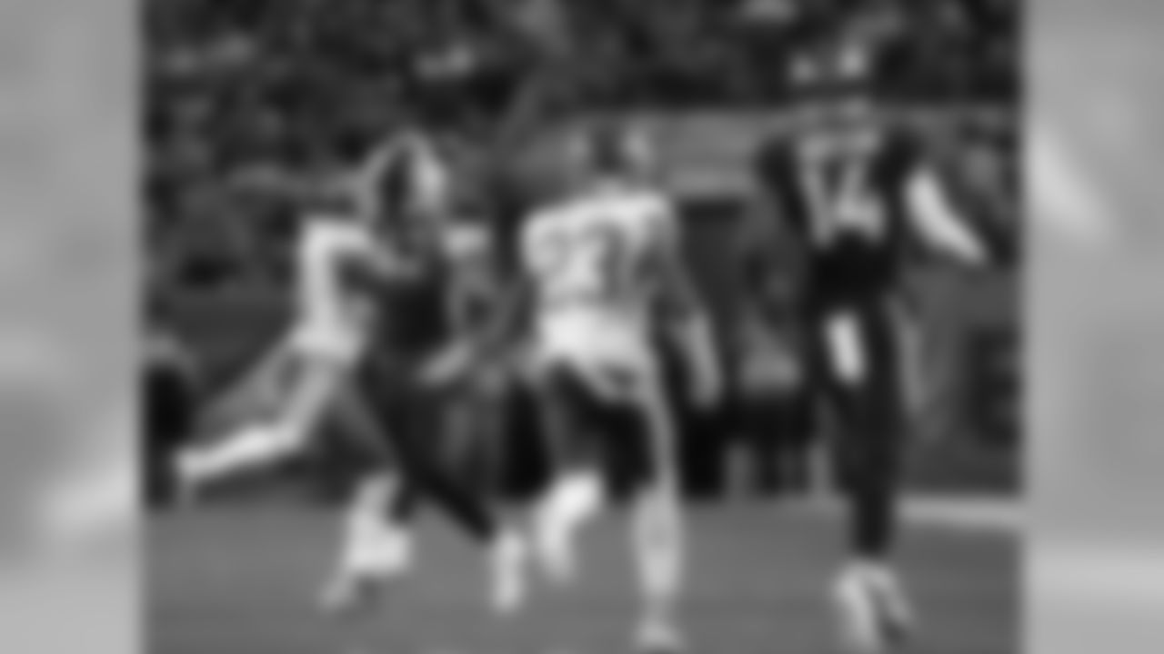 Chiefs vs Broncos at Broncos Stadium at Mile High on October 1, 2018