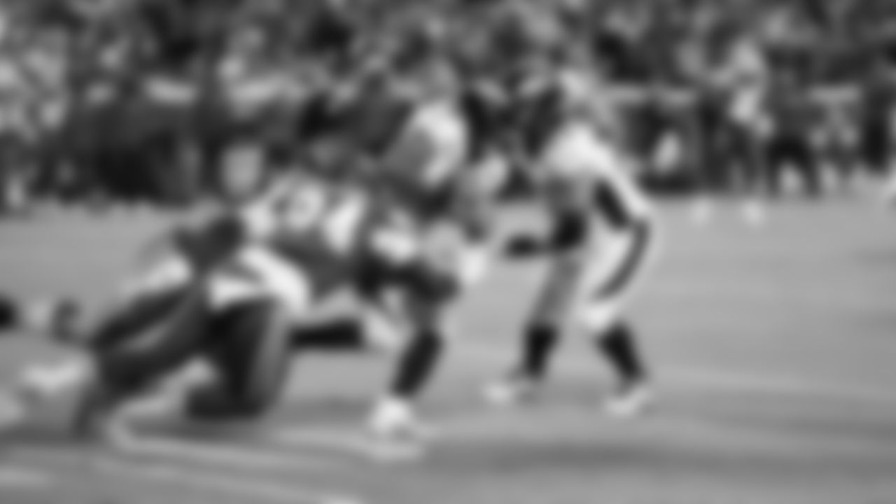 The Kansas City Chiefs face off against the Denver Broncos at GEHA Field at Arrowhead Stadium on October 12, 2023.