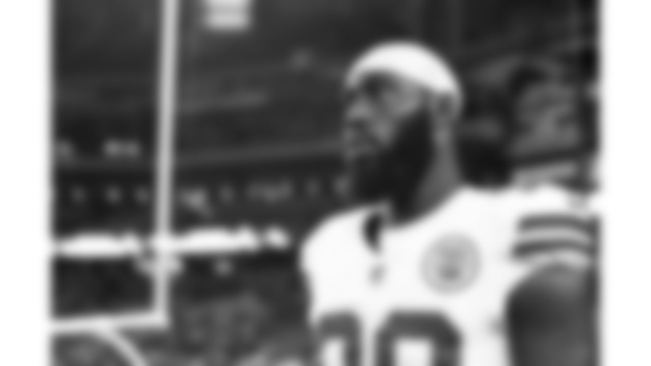 Kansas City Chiefs defensive end Charles Omenihu (90) during pregame warmups before the Chiefs preseason Week 2 matchup against the Arizona Cardinals on Saturday, August 19, 2023.