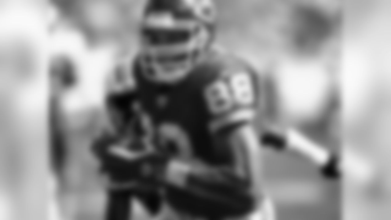 TE Tony Gonzalez was selected with the 13th pick in the 2001 draft. Gonzalez was a 14x Pro Bowl and 10x All-Pro selection.