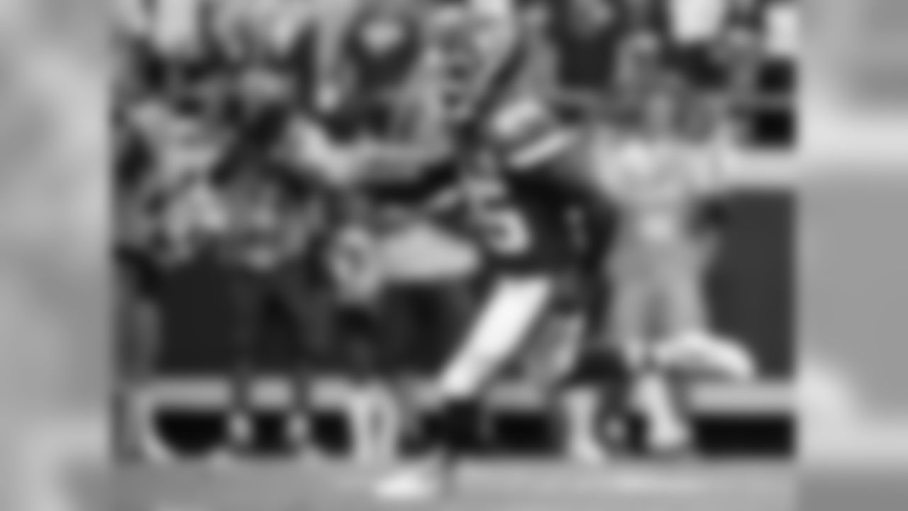 Kansas City Chiefs running back Kerwynn Williams (25) during Texans at Chiefs at Arrowhead Stadium on 8/9/18.