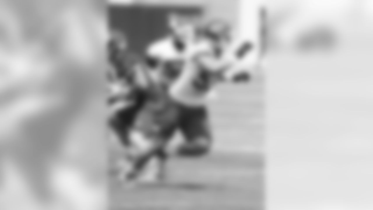 53 - Mike Catapano - LB // HT. 6-4, WT. 270 // College: Pinceton // Hometown: Bayville, N.Y.