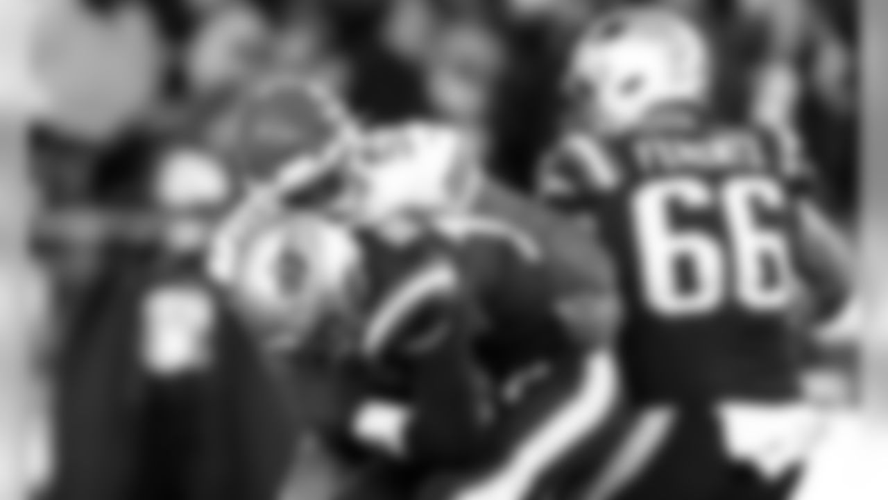 Kansas City Chiefs Defensive End Frank Clark (55) during the game between the Kansas City Chiefs and the New England Patriots on December 8, 2019.