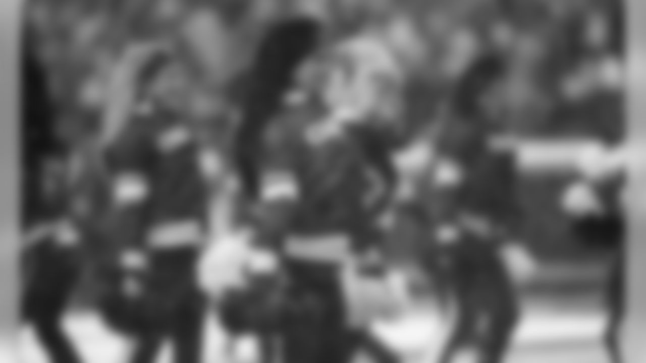 017-19KCvDEN_Cheer