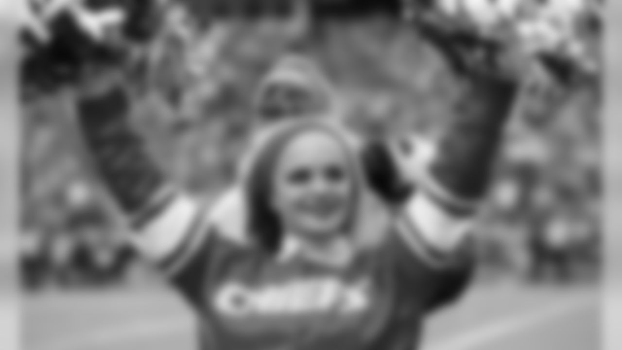 031_2019_CheerChargers