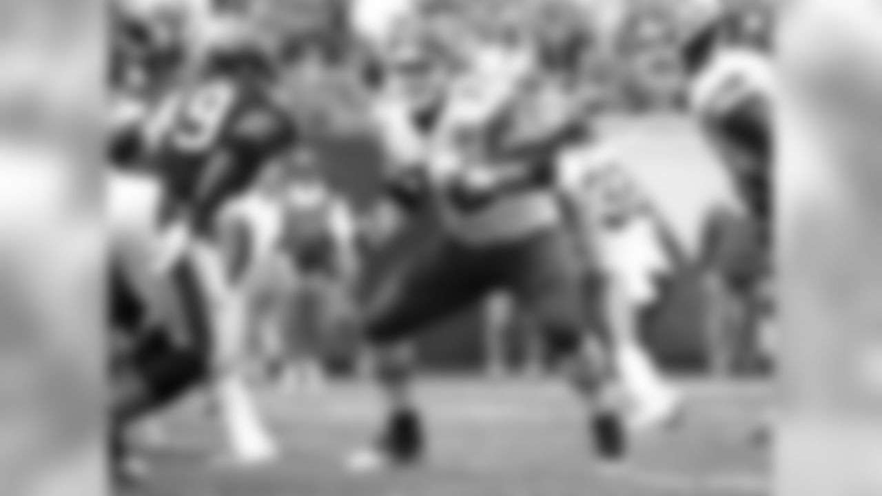 Kansas City Chiefs offensive lineman Eric Fisher (72) blocks Chicago Bears linebacker Sam Acho (49) during the first half of the preseason game, Saturday, August 27, 2016, in Chicago, Illinois.