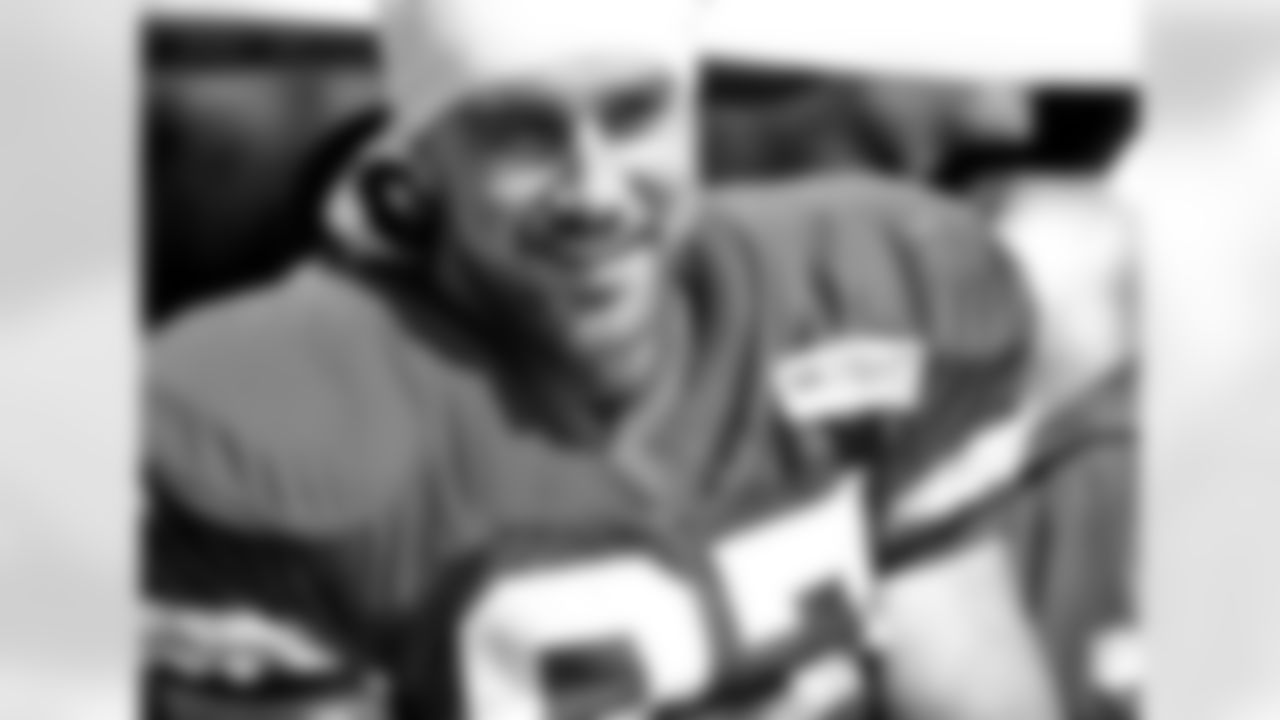 Kansas City Chiefs tight end Travis Kelce (87)