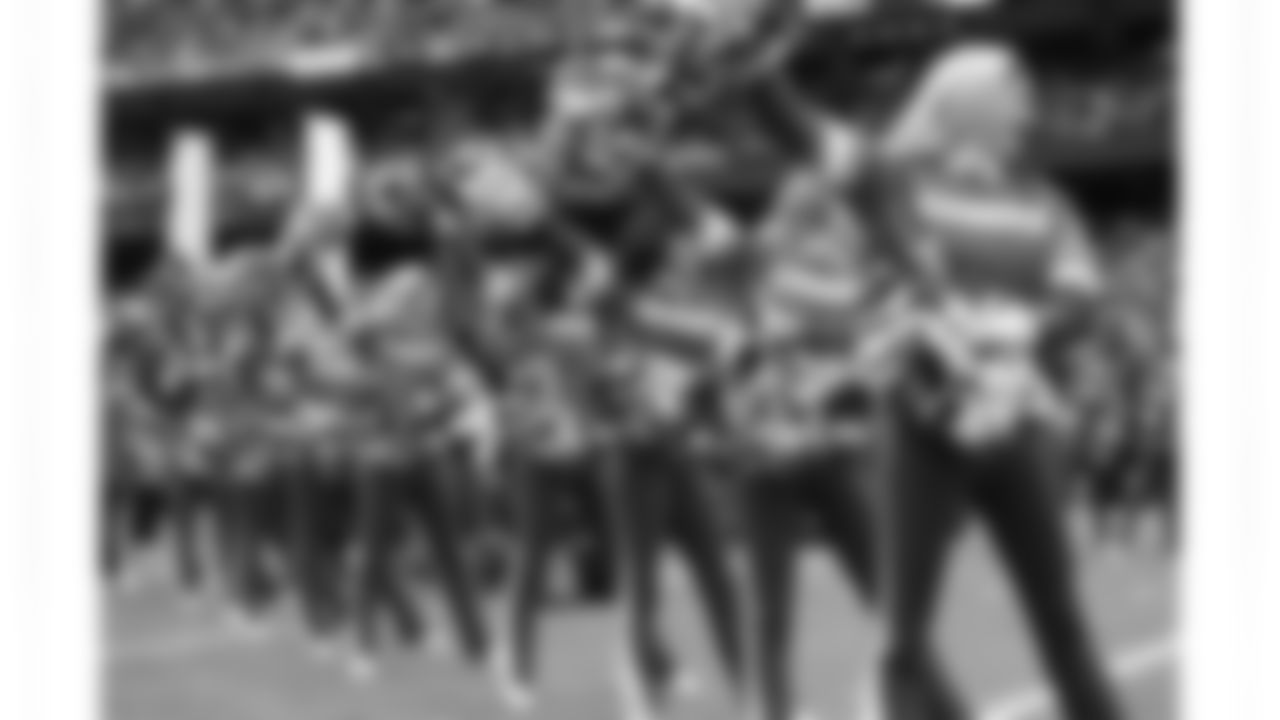 027_2019_CheerChargers