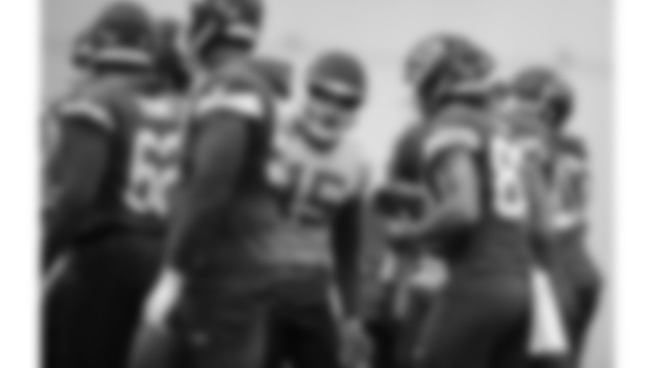 Kansas City Chiefs quarterback Patrick Mahomes (15) in an offensive huddle during practice on Wednesday, January 4, 2022.