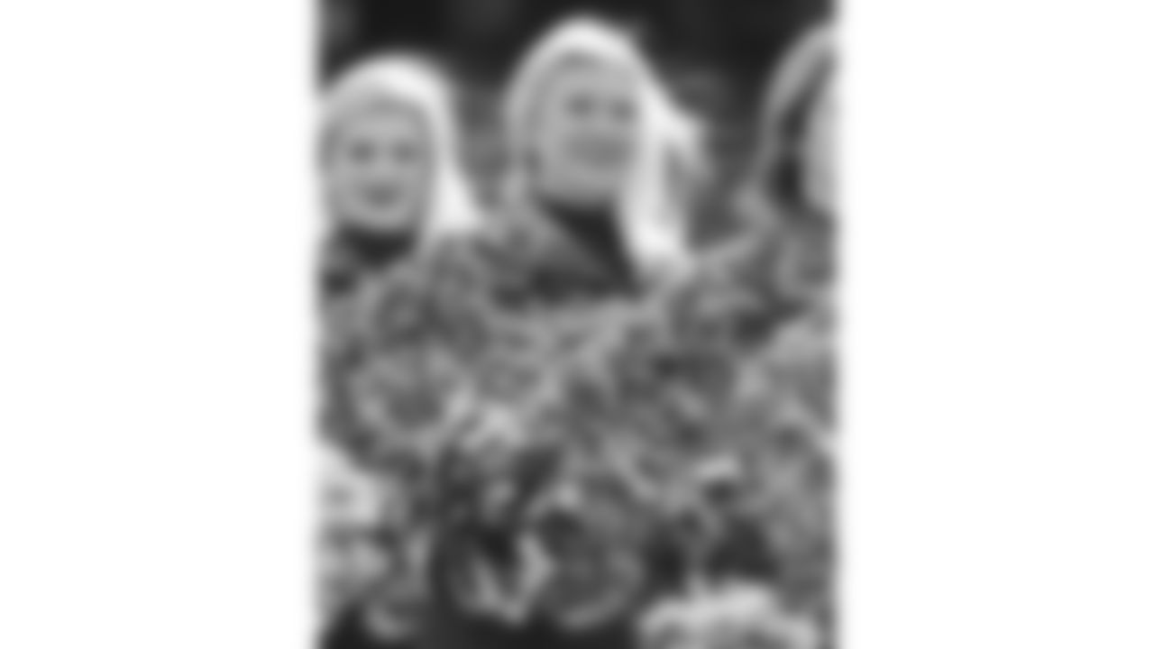 015_2019_Vikings_Cheer