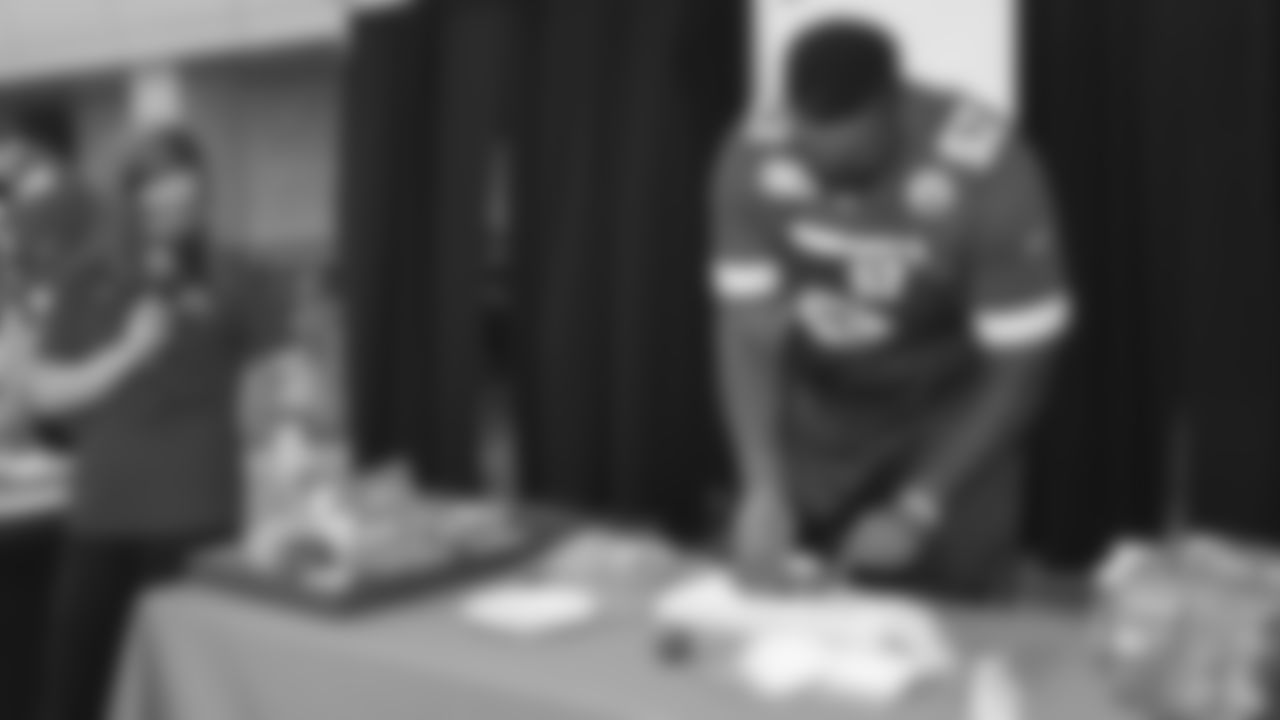 Chiefs Player Event with Ronald McDonald House Charities of Kansas City
Red Friday 2021