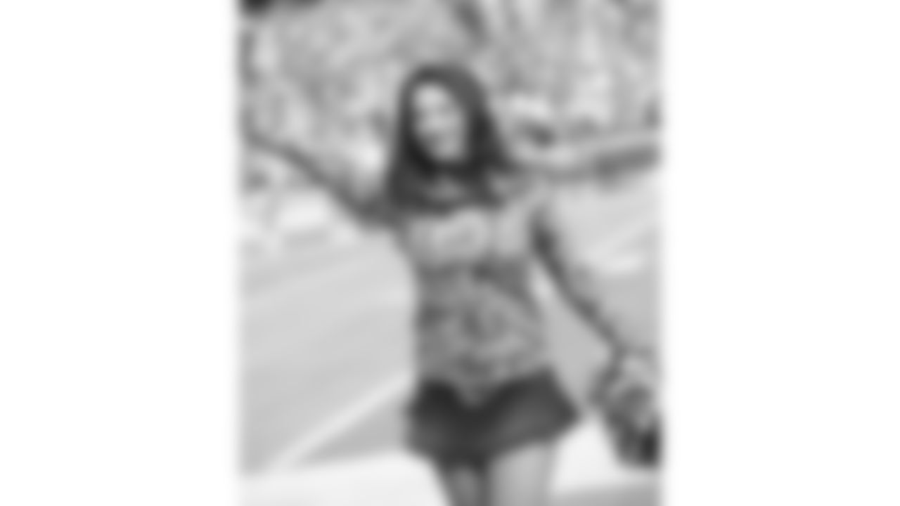 034_2019_Vikings_Cheer