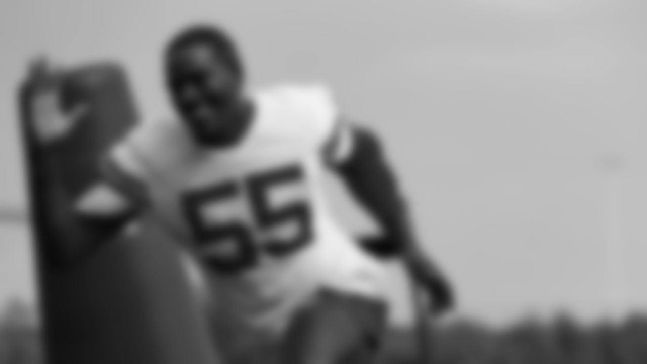 Kansas City Chiefs defensive end Frank Clark (55) practices defensive drills after practice on Wednesday September 21, 2022.
