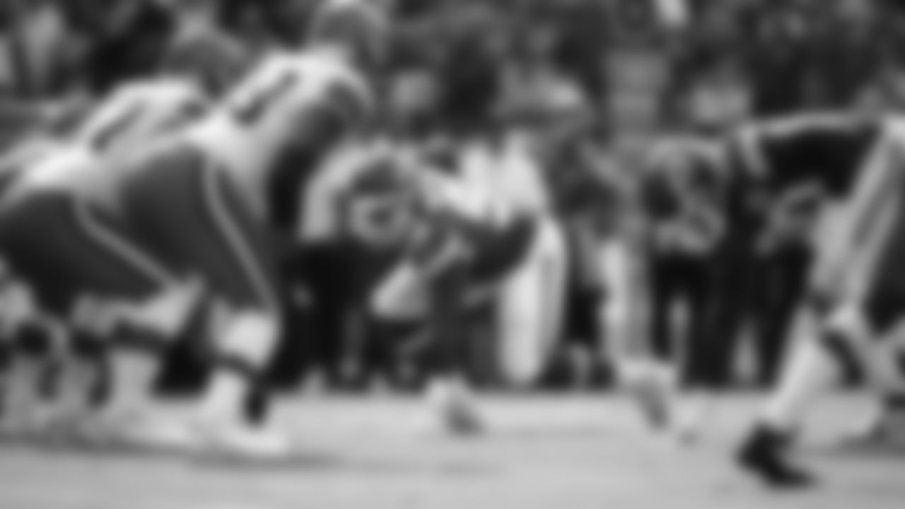 Kansas City Chiefs vs Cleveland Browns during NFL Season Opener at GEHA Field at Arrowhead Stadium in Kansas City, MO on September 12, 2021