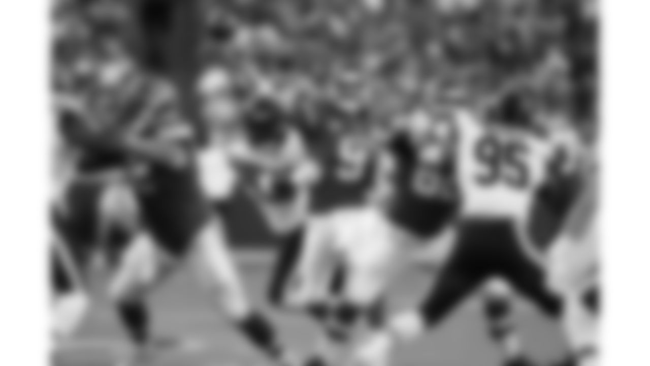 The Kansas City Chiefs face off against the Chicago Bears at GEHA Field at Arrowhead Stadium on September 24, 2023.