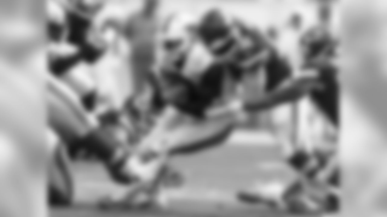 Kansas City Chiefs linebacker Tamba Hali (91)