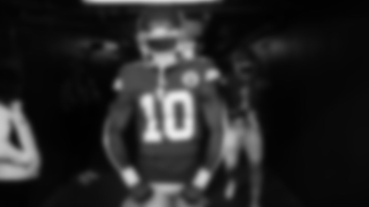 Kansas City Chiefs face off against the Jacksonville Jaguars at GEHA Field at Arrowhead Stadium on November 13, 2022.