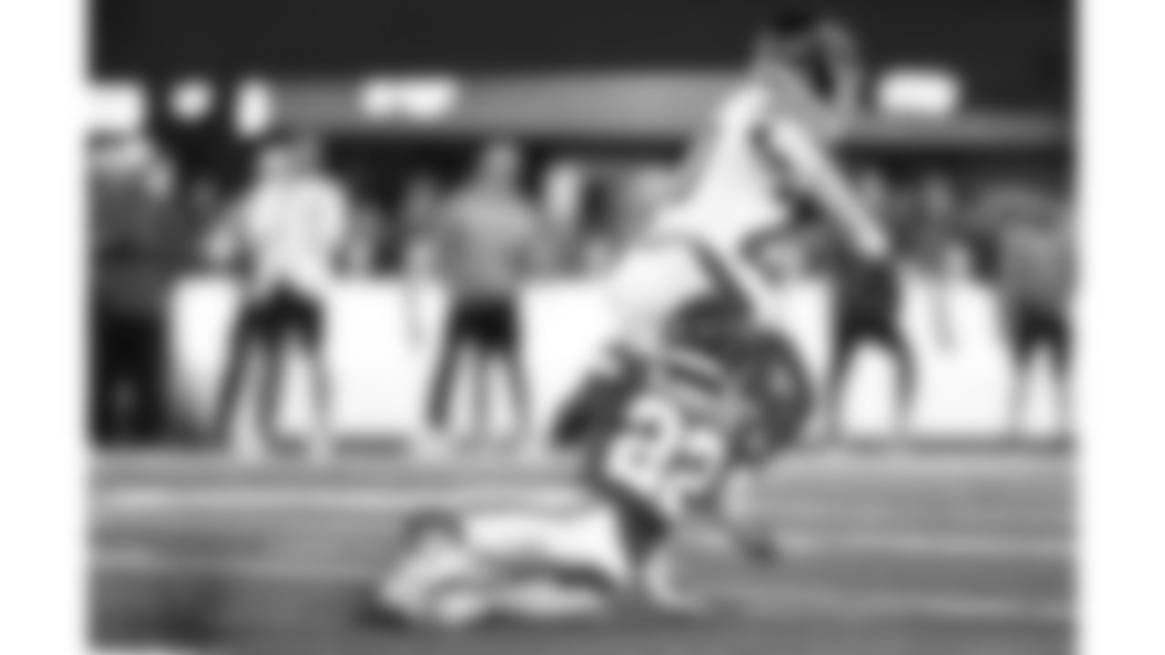 Kansas City Chiefs cornerback Trent McDuffie (22) makes a tackle during the regular season Week 4 NFL Football Game on Sunday, October 1, 2023 at MetLife Stadium in East Rutherford, NJ.