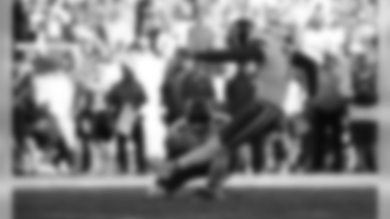 Kansas City Chiefs vs Tennessee Titans at Nissan Stadium, November 10, 2019
