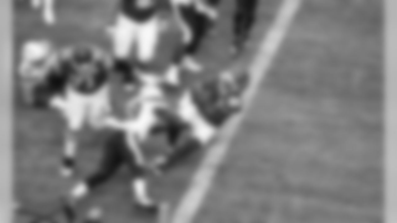 Kansas City Chiefs Running Back Damien Williams (26) during the game between the Kansas City Chiefs and the Los Angeles Chargers at Arrowhead Stadium.