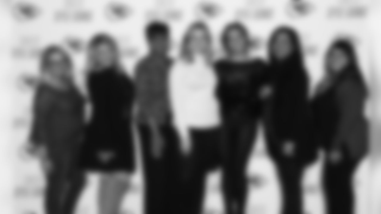 010_2019_StyleLounge