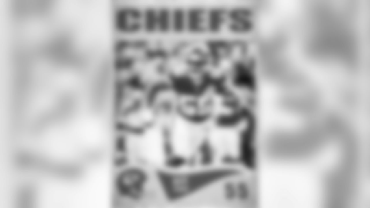 Kansas City Chiefs linebacker Dee Ford (55)