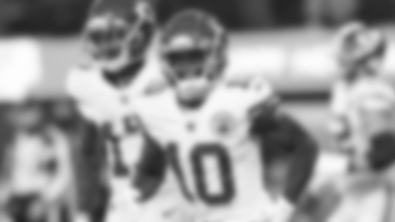 Kansas City Chiefs wide receiver Tyreek Hill (10) during an NFL football game against the Los Angeles Chargers on Thursday, December 16, 2021 in Los Angeles.
