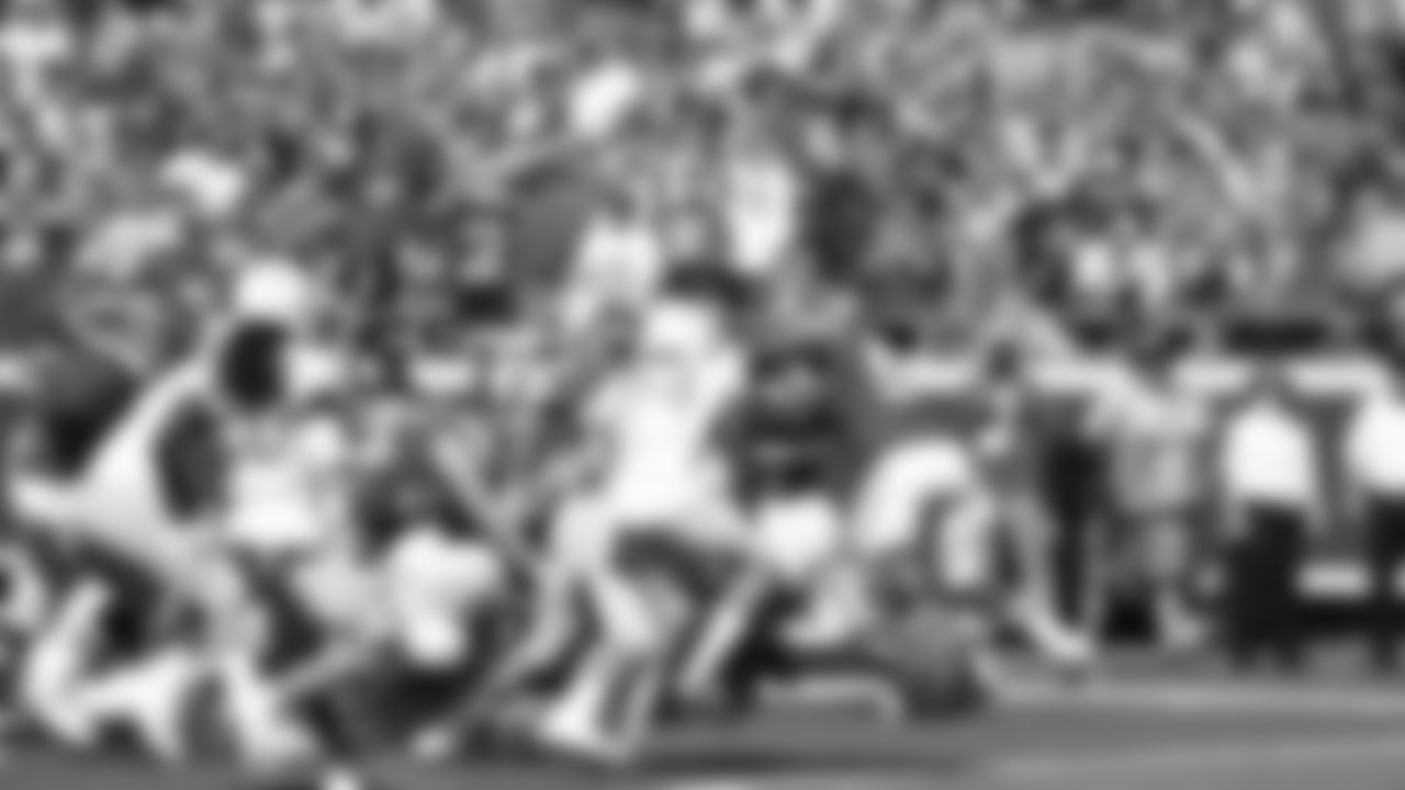 Kansas City Chiefs vs Los Angeles Chargers at GEHA Field at Arrowhead Stadium in Kansas City, MO on September 26, 2021