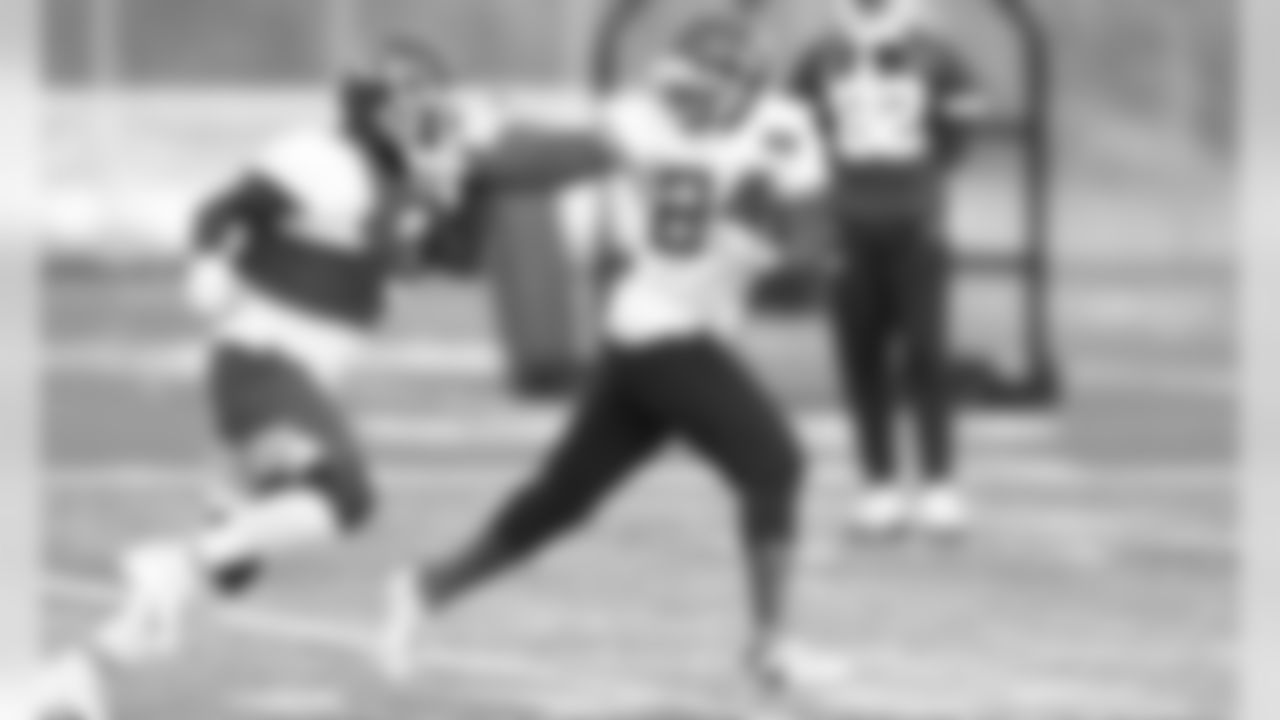 The Kansas City Chiefs practice to take on the Houston Texans.