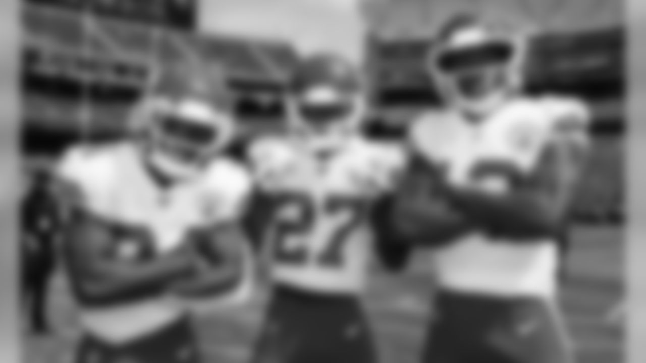 Kansas City Chiefs Running Back Darwin Thompson (34), Cornerback Rashad Fenton (27), and Wide Receiver Byron Pringle (13) during warmups before the game between the Kansas City Chiefs and the Oakland Raiders at Oakland-Alameda County Coliseum in Oakland, CA.