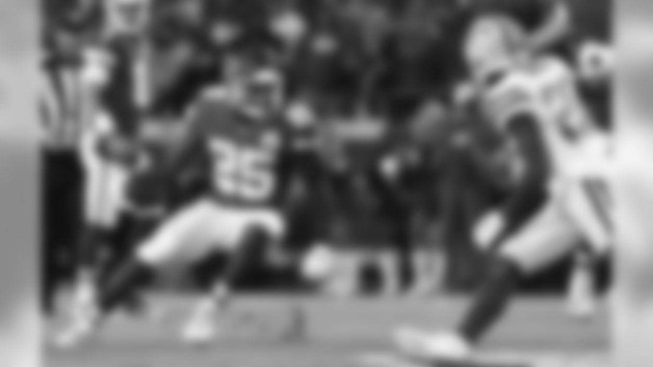 Kansas City Chiefs Running Back LeSean McCoy (25) during the Sunday Night Football game between the Kansas City Chiefs and the Green Bay Packers at Arrowhead Stadium on October 27, 2019.