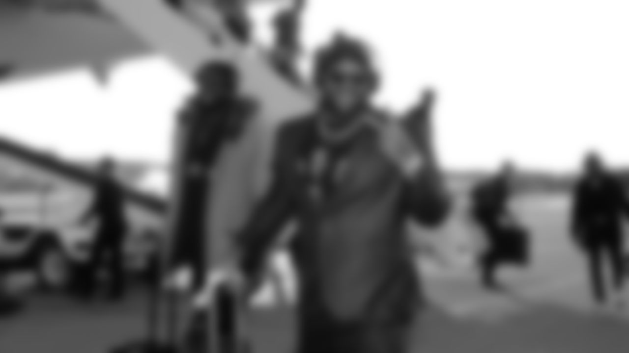 The Kansas City Chiefs arrive in New England