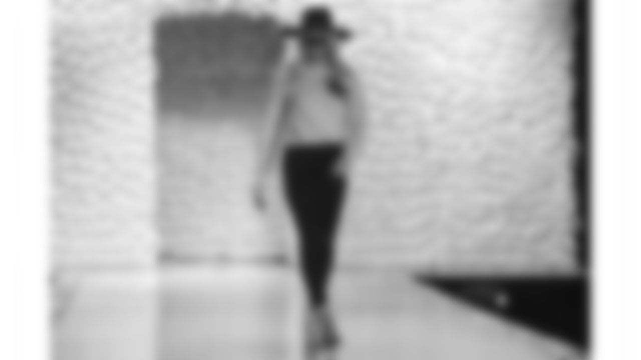 019-2020_ChiefsStyleLounge