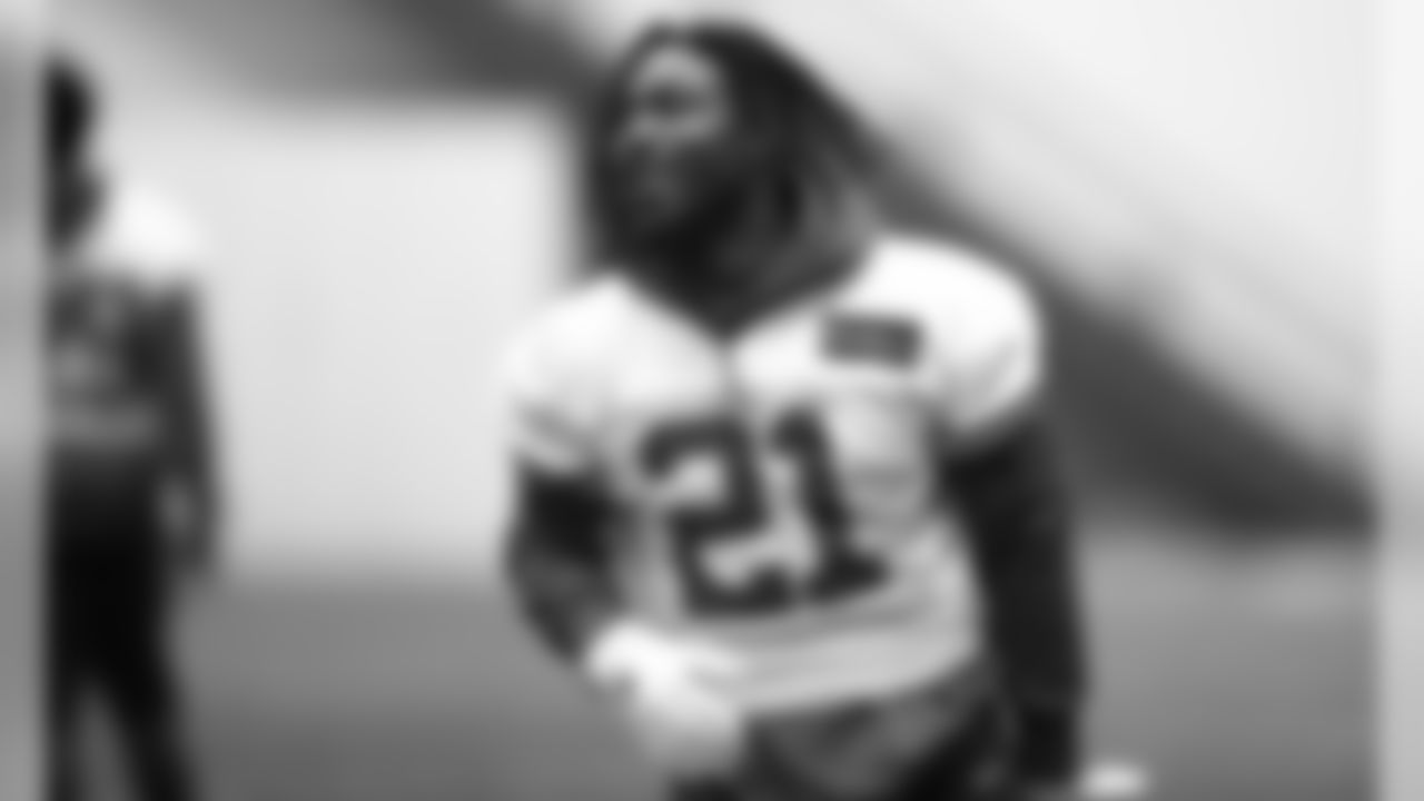 The Kansas City Chiefs prepare to take on the Chicago Bears on December 18, 2019.