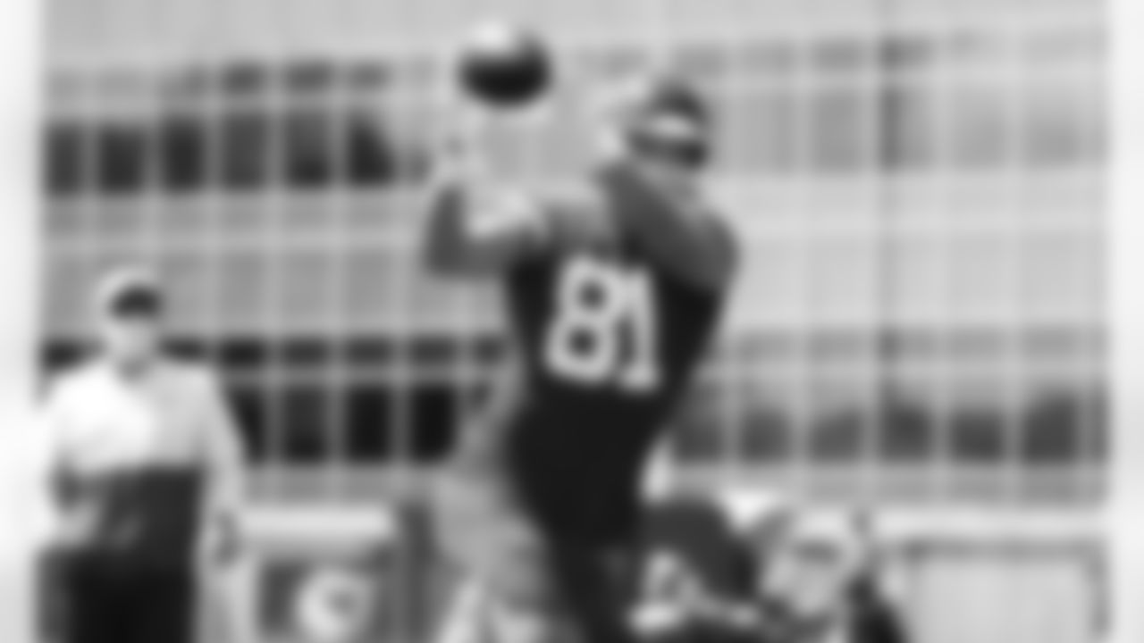 Kansas City Chiefs Tight End Blake Bell (81) during phase 3 workouts at the The University of Kansas Health System Training Complex.