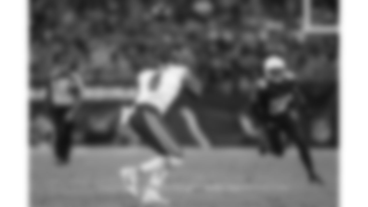 Kansas City Chiefs wide receiver Rashee Rice (4) catches a pass during the game at the Chiefs preseason Week 2 matchup against the Arizona Cardinals on Saturday, August 19, 2023.