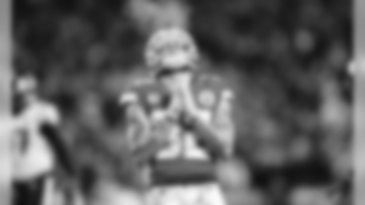 Kansas City Chiefs Safety Tyrann Mathieu (32) during the game between The Kansas City Chiefs and The Houston Texans in the Divisional Playoff game at Arrowhead Stadium on January 12, 2019.