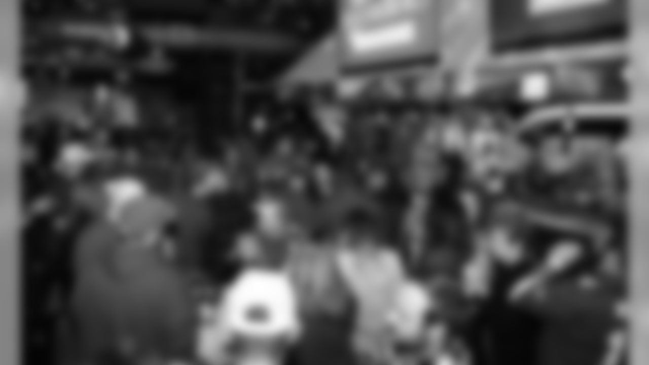 032_Tenn Party