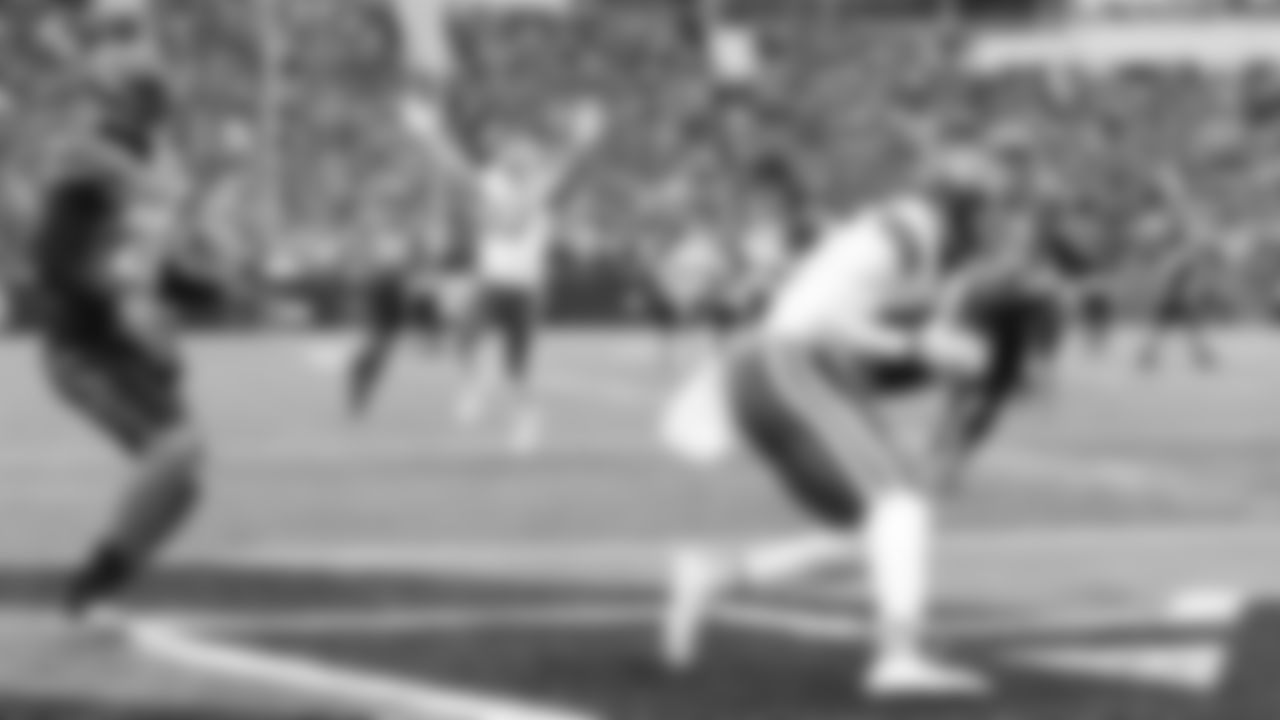 Kansas City Chiefs wide receiver Demarcus Robinson (11) catches the pass in the end zone for a touchdown during an NFL football game against the Cincinnati Bengals, Sunday, January 2, 2021 in Cincinnati.