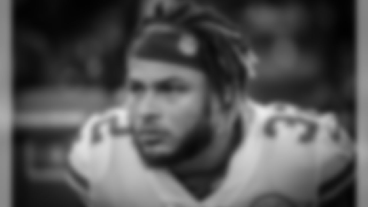 Kansas City Chiefs Safety Tyrann Mathieu (32) prior to the game between the Kansas City Chiefs and the Los Angeles Chargers at Estadio Azteca, November 18, 2019