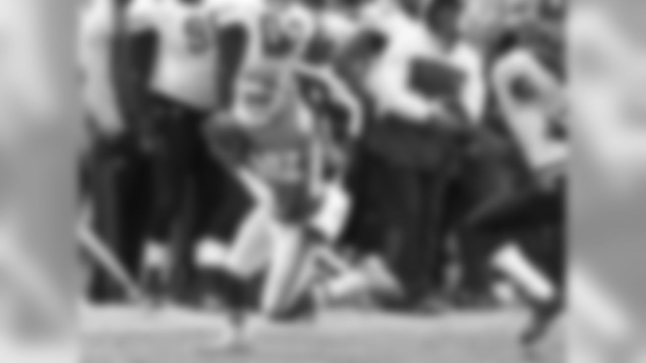 With the help of others the 2006 Kansas City Chiefs advance to the playoffs on the final Sunday of the season