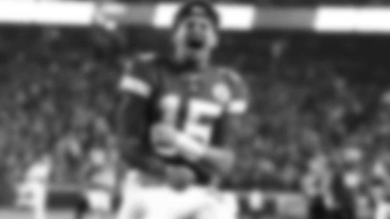 Kansas City Chiefs quarterback Patrick Mahomes (15) prior to an NFL football game against the New York Giants, Monday, November 1, 2021 in Kansas City.